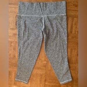 Athleta Salutation Stash Pocket II Textured 7/8 Tight 2X Plus